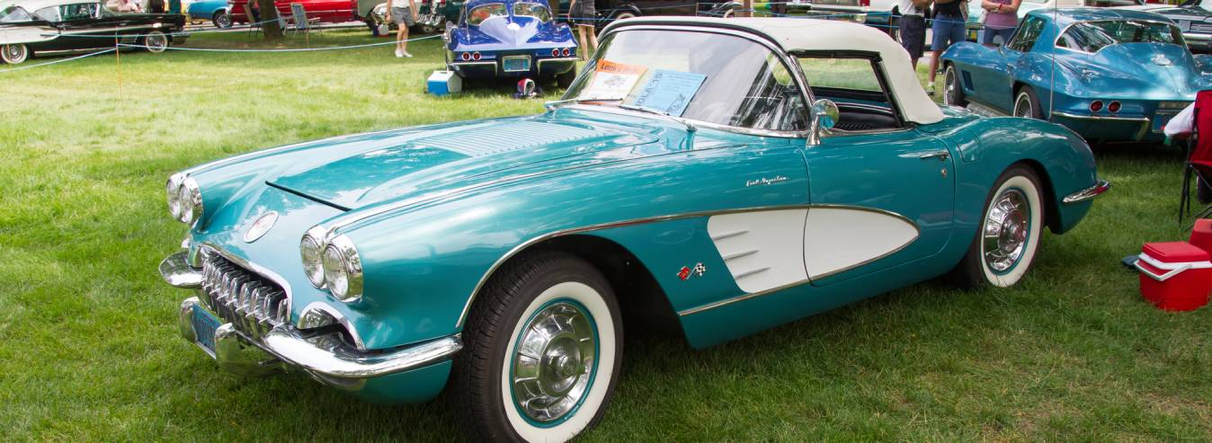 1958-chevy-corvette-blue-white