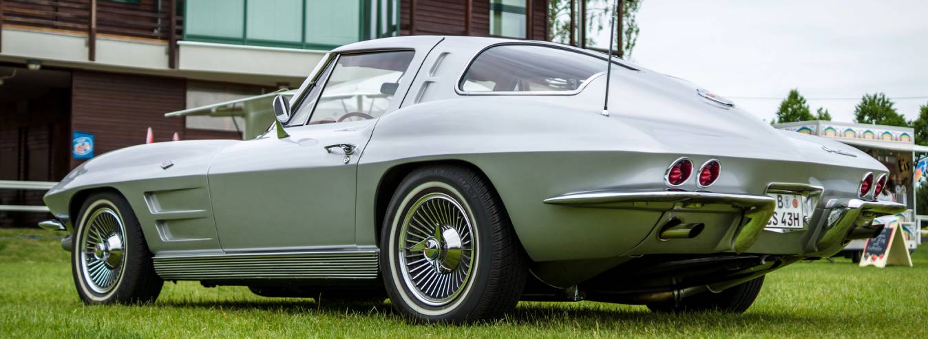 sports-car-chevrolet-corvette-sting-ray-coupe